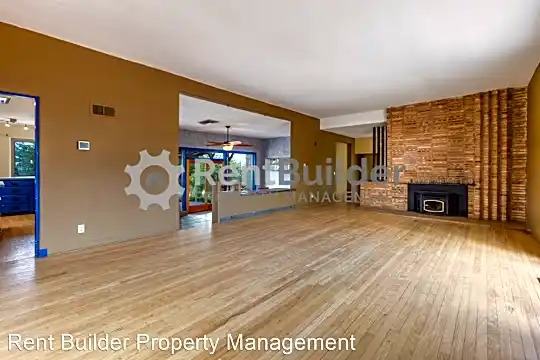 1313 Girard Blvd. SE Photo 1