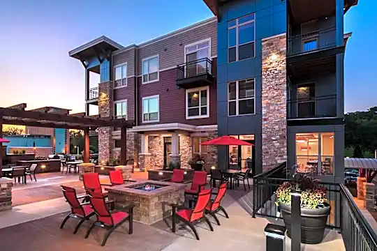 The Lodge At Walnut Grove Photo 2