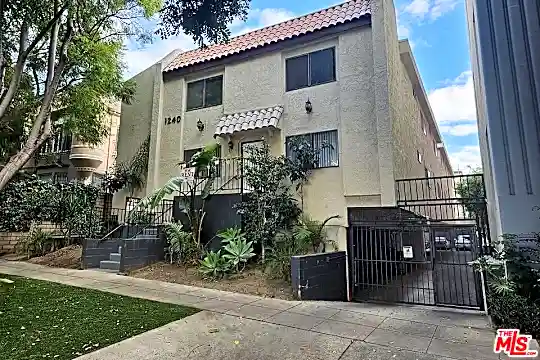 1240 Flores St Photo 1