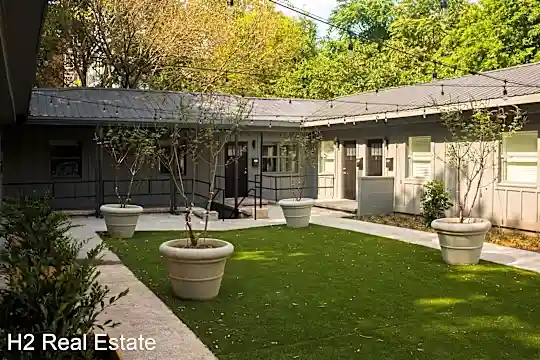 1752 13th Ct S Photo 1