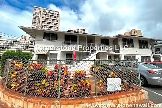 556 Kamoku St Photo 1