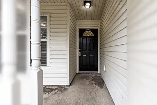 5085 Queen Chapel Rd Photo 2