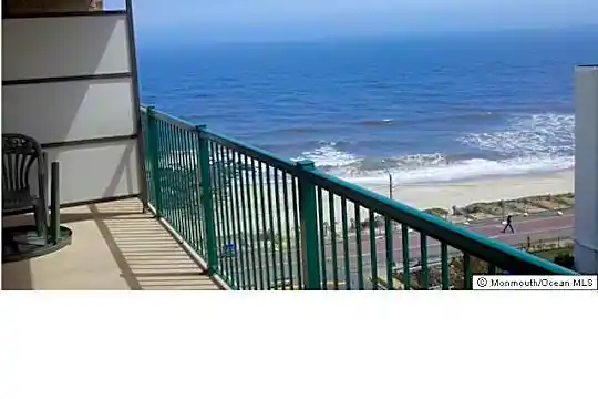 480 Ocean Ave N #8G Photo 1