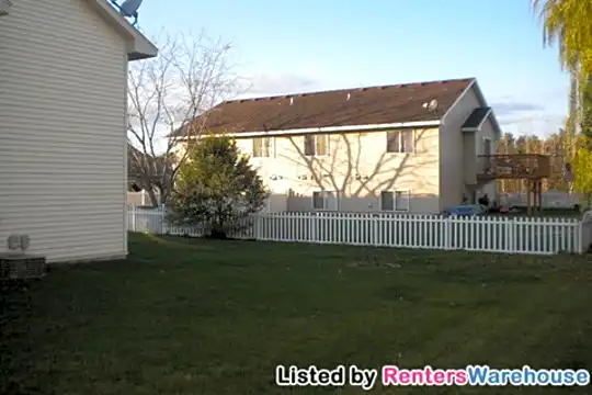 1408 3rd St S Photo 2
