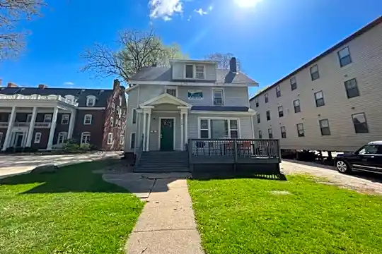 908 S Lincoln Ave Photo 1