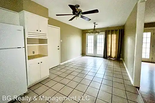 104 Charles Read Ave Photo 2