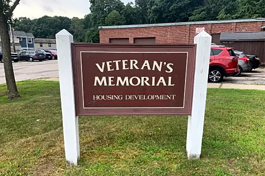 Veterans Memorial Photo 2