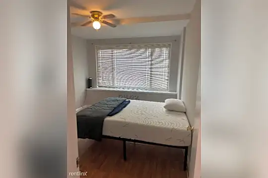 1021 Arlington Blvd Photo 2