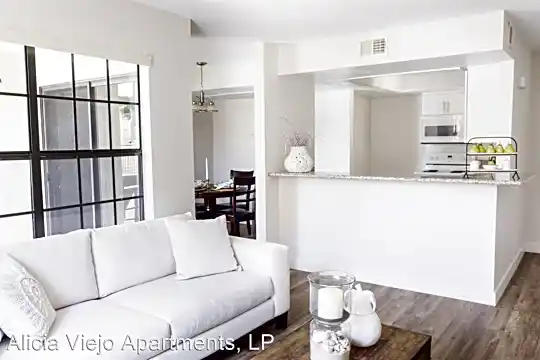 Alicia Viejo Apartment Homes Photo 2