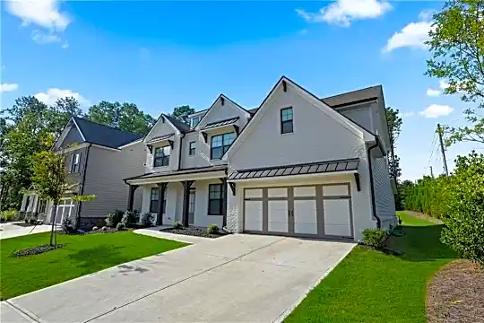 4308 Brookmont Wy Photo 2