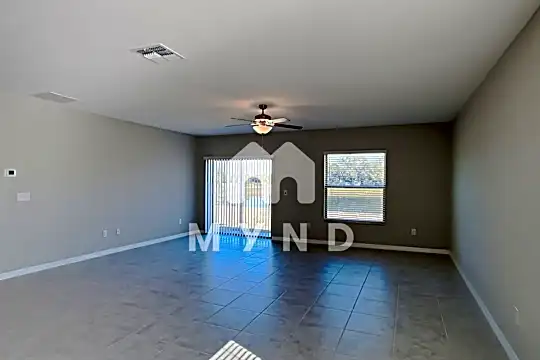 1857 Sand Daisy Plaza Photo 2