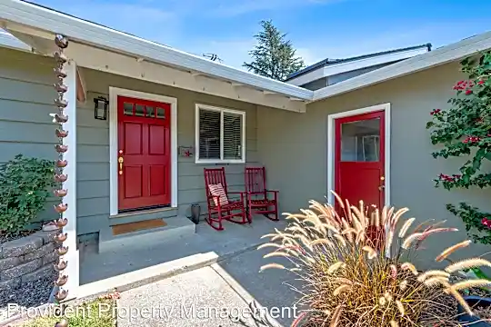 4717 McCoy Ave Photo 2
