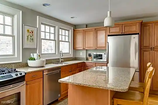 125 York Terrace Photo 2
