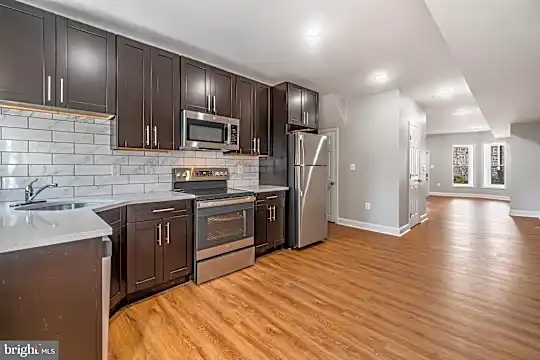 2857 W Lafayette Ave Photo 1