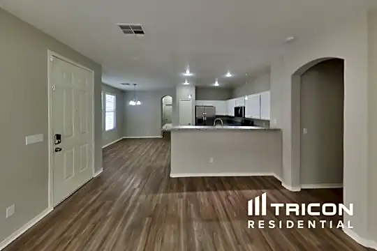 6712 Black Oil Drive Photo 2