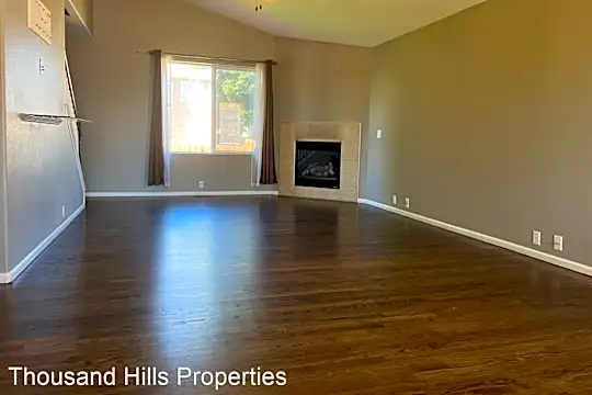 8426 Shadow Run Ln Photo 2