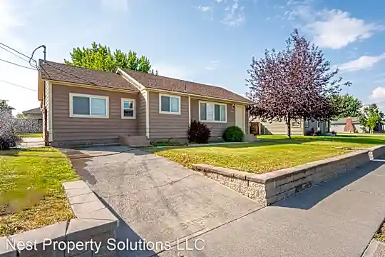 3010 W Lakeside Dr Photo 2