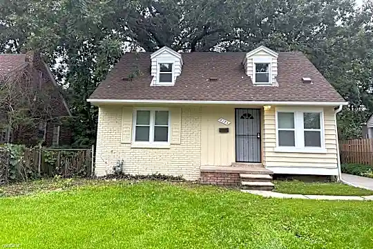 6175 Guilford St Photo 1