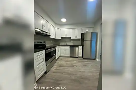 Avon Woods Apartments Photo 1