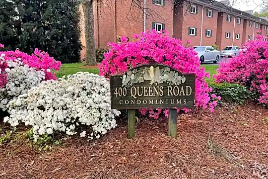 400 Queens Rd Photo 1