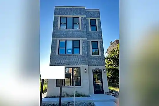 4244 S Wabash Ave #1 Photo 1