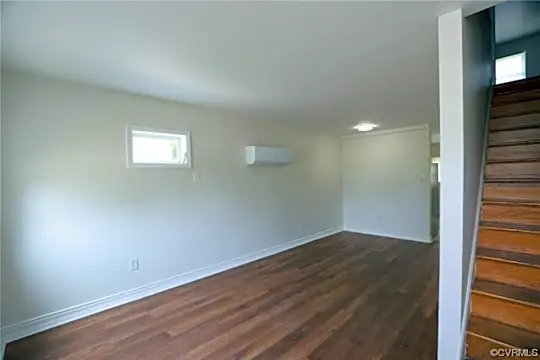 3527 Bolling Rd #5 Photo 2