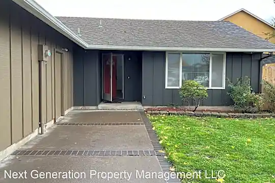 4672 Royal Ave Photo 2