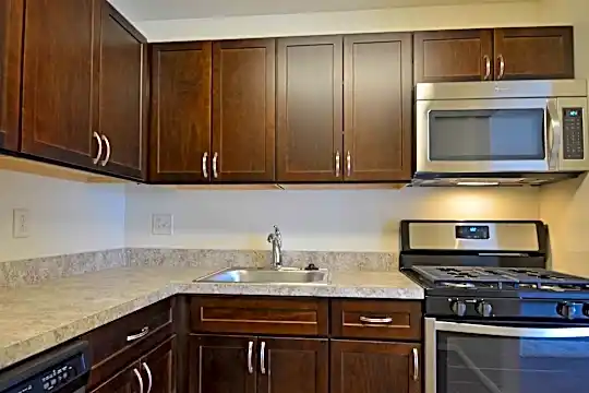 Abbey Square Apartments Photo 2