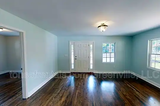 217 Brockman Avenue Photo 2