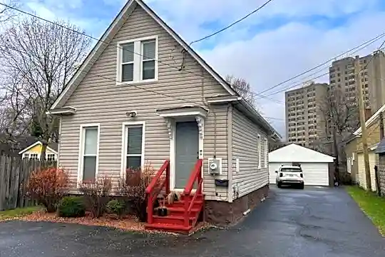 290 Caroline St Photo 1