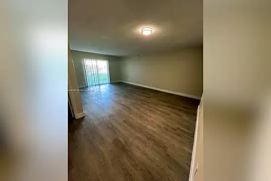5820 NW 17th Pl #303 Photo 1