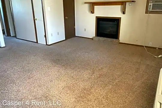 2421 S McKinley St Photo 2