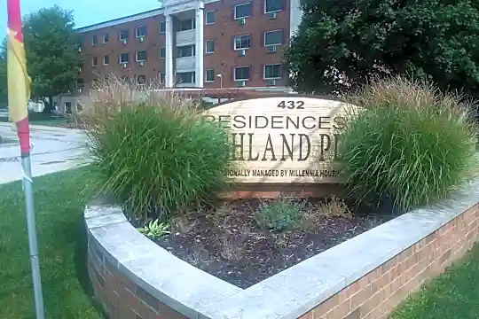 Highland Place Photo 2