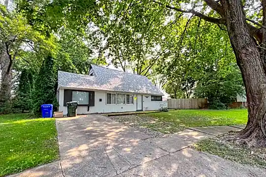 4766 Huxley Ct Photo 2