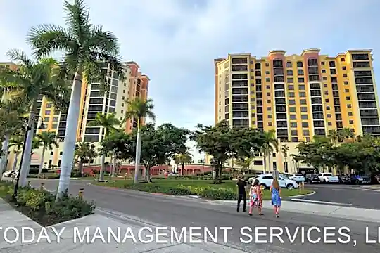 5781 CAPE HARBOUR DR APT 1505 Photo 2