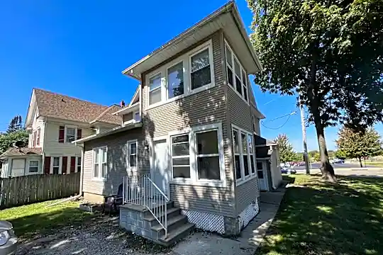 324 Sycamore Rd #LL Photo 2