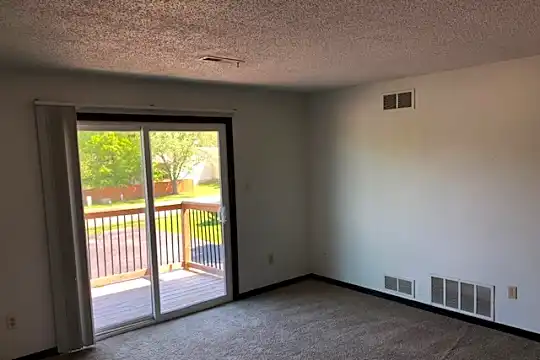 204 Granada Blvd Photo 2