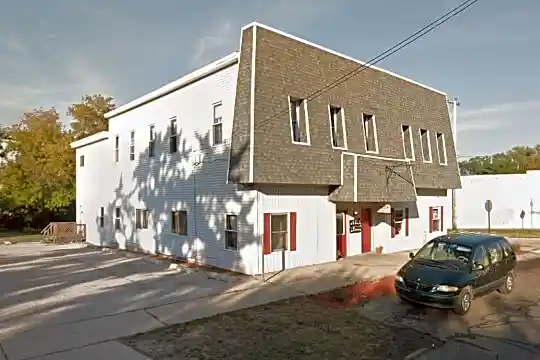 730 Washington Ave Photo 1