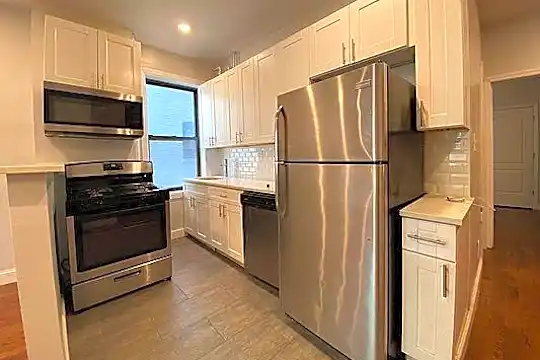 119 Post Ave Photo 2