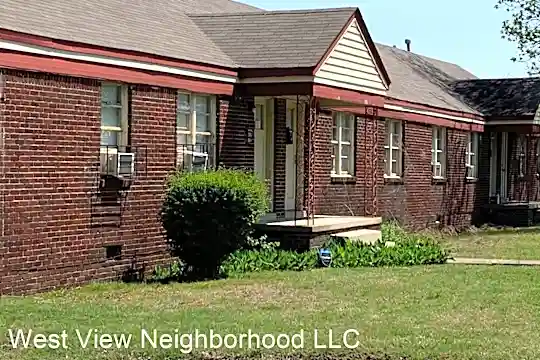 2416 Thompson Ave Photo 1
