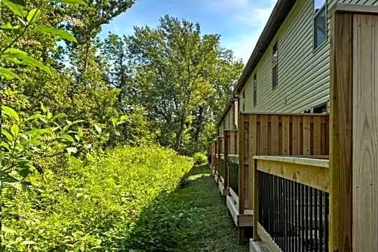 River View Townhomes Photo 2