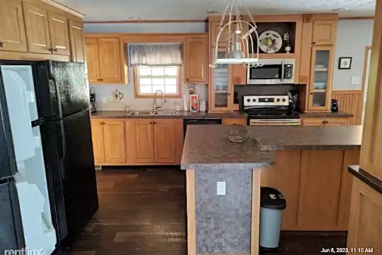 739 Price Rd Photo 2
