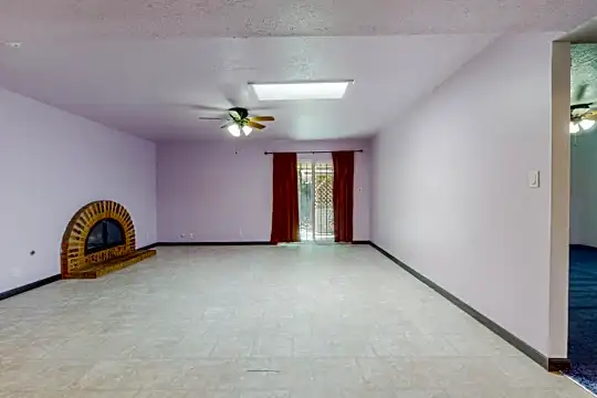 7412 Luella Anne Dr NE Photo 2