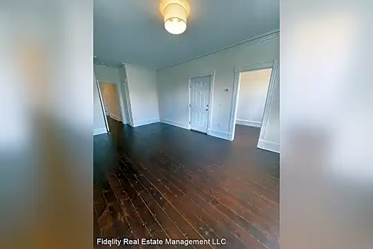 115 South St Photo 2