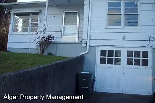 1124 Perry Ave Photo 1