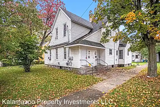221 W Emerson St Photo 2