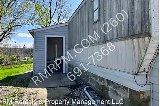 2065 E Lakeside Dr Photo 1