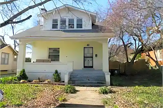 1425 Bessie St Photo 1