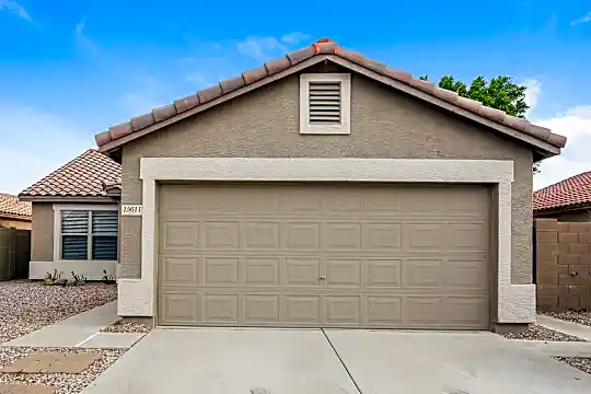 15611 W Maui Ln Photo 1