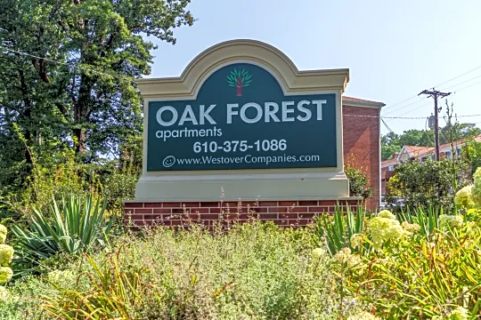 Oak Forest Apartments Photo 2